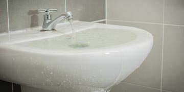 bathroom tub overflow